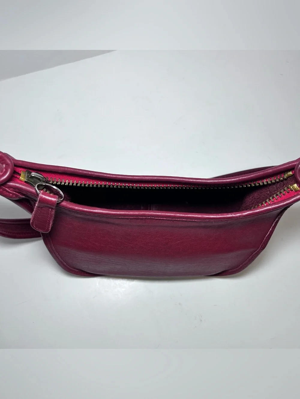 Red Leather Shoulder Bag Classic